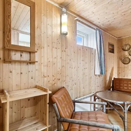 Three Bedrooms - - Lakeview 함메르페스트