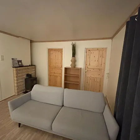 Three Bedrooms - - Lakeview 아파트 함메르페스트