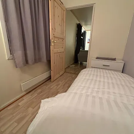 Three Bedrooms - - Lakeview * 함메르페스트