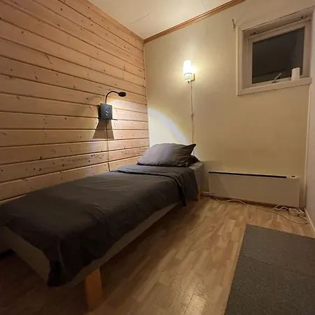 Three Bedrooms - - Lakeview 아파트