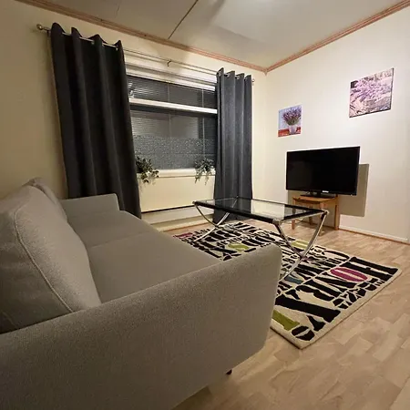 Three Bedrooms - - Lakeview Appartement *