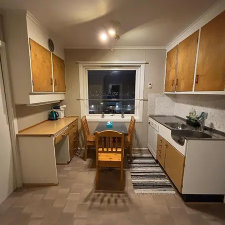 Apartment Three Bedrooms - - Lakeview Hammerfest